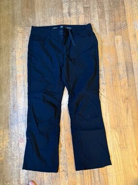 Prana Halle II Pants – Women’s Size 12 Short – Black – Great Condition